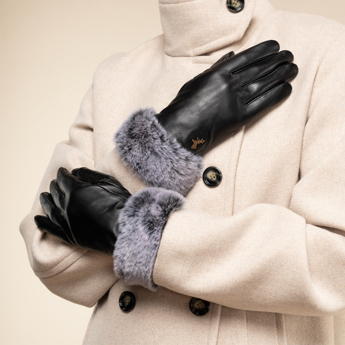 Vera - Luxoriöse Lederhandschuhe mit Kunstpelz am Handgelenk & Touchscreen-Funktion - Schwartz & von Halen DE - Premium Lederhandschuhe - 7