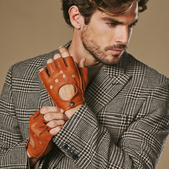 Zane (cognac) – luxuriöse fingerlose Fahrhandschuhe aus amerikanischem Hirschleder