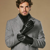 Alexander (schwarz) - Herrenhandschuhe aus Lammleder mit luxuriösem Kaninchenfellfutter und Touchscreen-Funktion