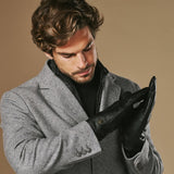 Alexander (schwarz) - Herrenhandschuhe aus Lammleder mit luxuriösem Kaninchenfellfutter und Touchscreen-Funktion