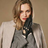 Cecilia (schwarz) – Exklusive Damen-Autohandschuhe aus Pekari-Leder