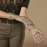 Emma (taupe) - extra lange Handschuhe aus Schafsleder mit luxuriösem Kaschmirfutter und Touchscreen-Funktion
