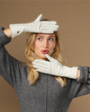 Emma (weiß) - Extralange Schafslederhandschuhe mit luxuriösem Kaschmirfutter & Touchscreen-Funktion