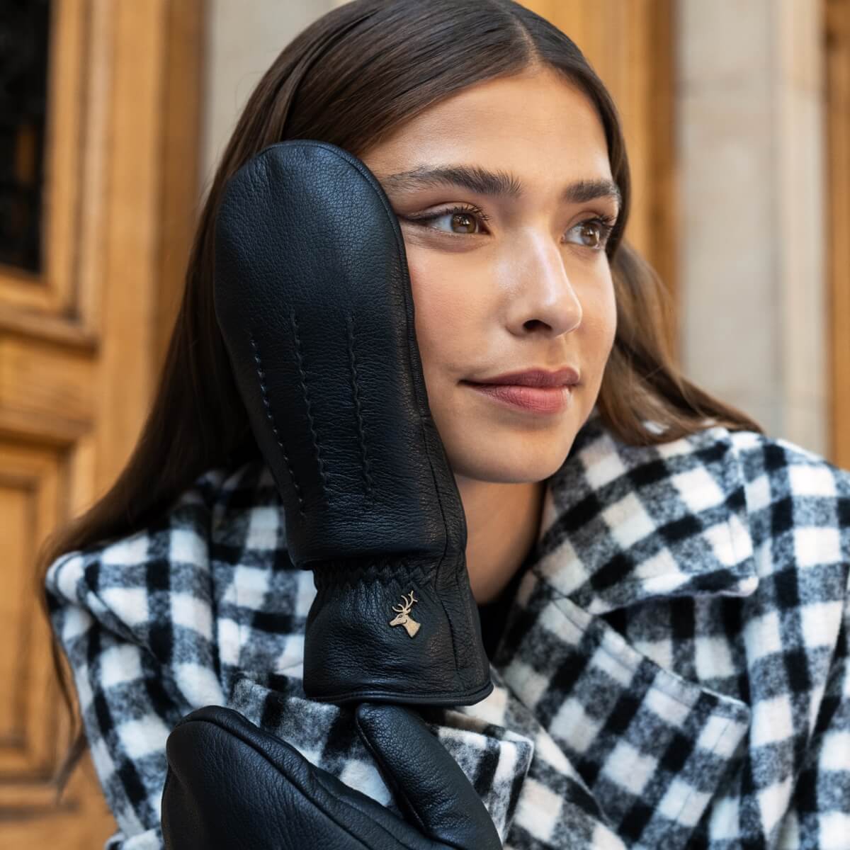 Eva - Elegante Ziegenlederfäustlinge mit luxuriösem Kunstpelzfutter und Touchscreen-Funktion - Schwartz & von Halen DE - Premium Lederhandschuhe - 7