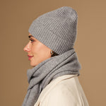 Charlie (grau) – Premium-Schal aus weicher Merinowolle (Unisex) - Schwartz & von Halen DE - 8