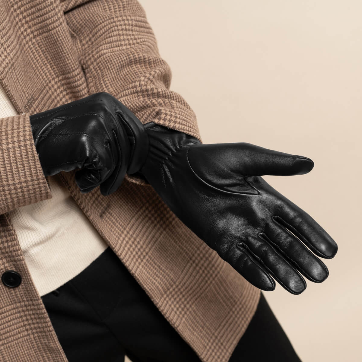 Jake (schwarz) - Schafslederhandschuhe mit warmem Fleece-Futter und Touchscreen-Funktion - Schwartz & von Halen DE - Premium Lederhandschuhe - 11