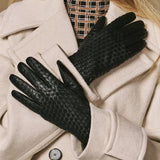 Josephine (schwarz) - Handschuhe mit Korbflechtmuster, Wollfutter und Touchscreen-Funktion