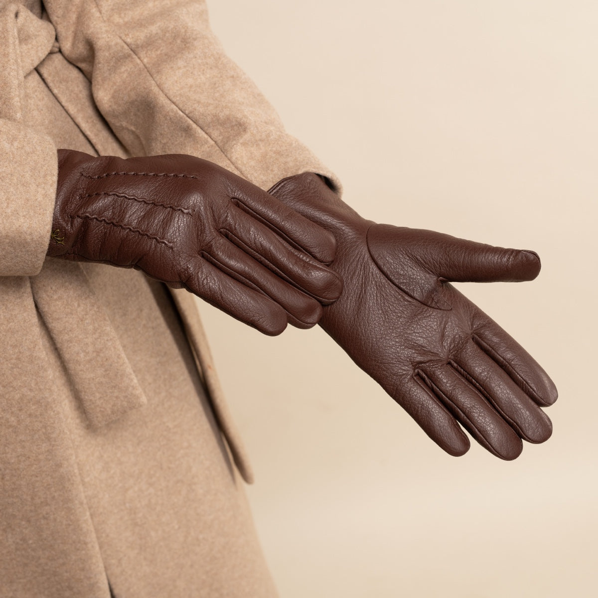 Julia (braun) - Ziegenlederhandschuhe mit luxuriösem Kunstpelzfutter und Touchscreen-Funktion - Schwartz & von Halen DE - Premium Lederhandschuhe - 13