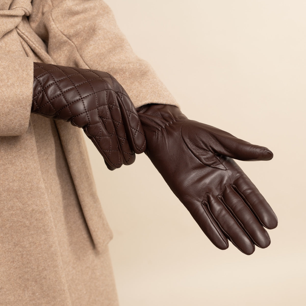 Kira (braun) - Schafslederhandschuhe mit Woll-/Kaschmirfutter und Touchscreen-Funktion - Schwartz & von Halen DE - Premium Lederhandschuhe - 11