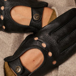 Marley (schwarz) – Luxuriöse Autofahrhandschuhe aus amerikanischem Hirschleder  - Schwartz & von Halen DE - Premium Lederhandschuhe - 8