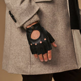 Zane (schwarz) – luxuriöse fingerlose Fahrhandschuhe aus amerikanischem Hirschleder  - Schwartz & von Halen DE - Premium Lederhandschuhe - 9