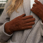 Elizabeth (braun) - Wildlederhandschuhe mit Kunstpelzfutter - Schwartz & von Halen DE - Premium Lederhandschuhe - 12